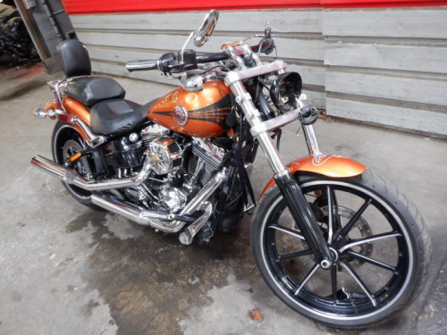 HARLEY DAVIDSON 1690 BREAKOUT